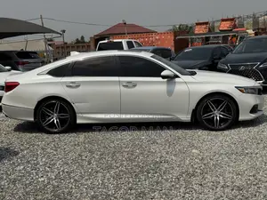 Honda Accord Touring 2.0T 2021 White