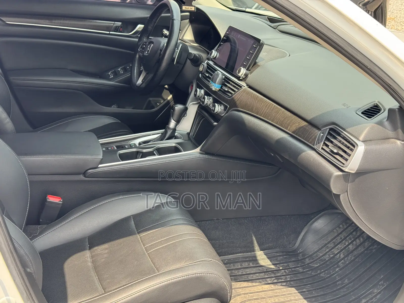 Honda Accord Touring 2.0T 2021 White
