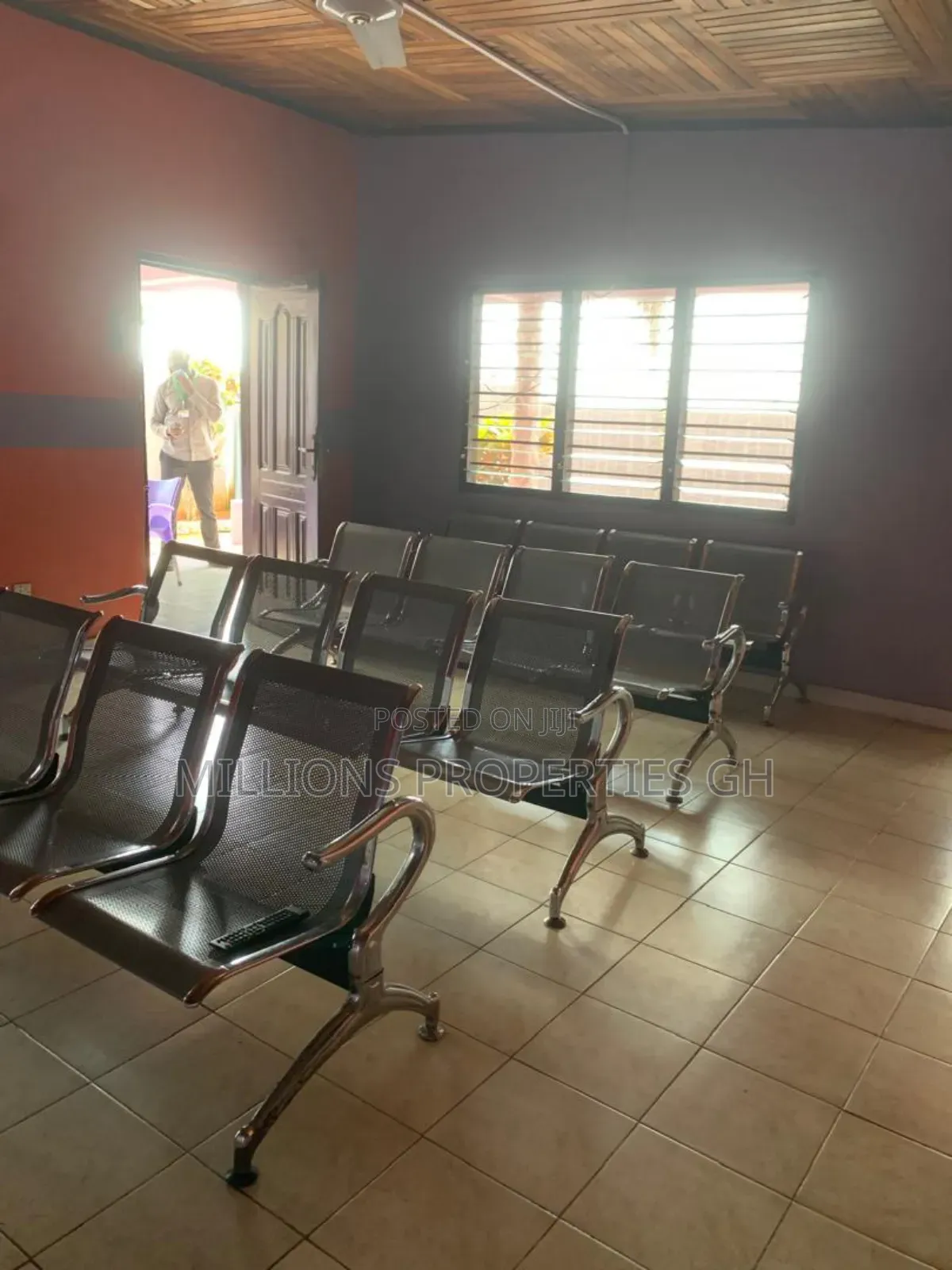 4bed/Clinic 4sale Santasi Nkoranza