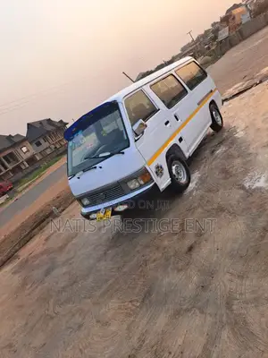 Nissan Caravan (Urvan) 2002 White