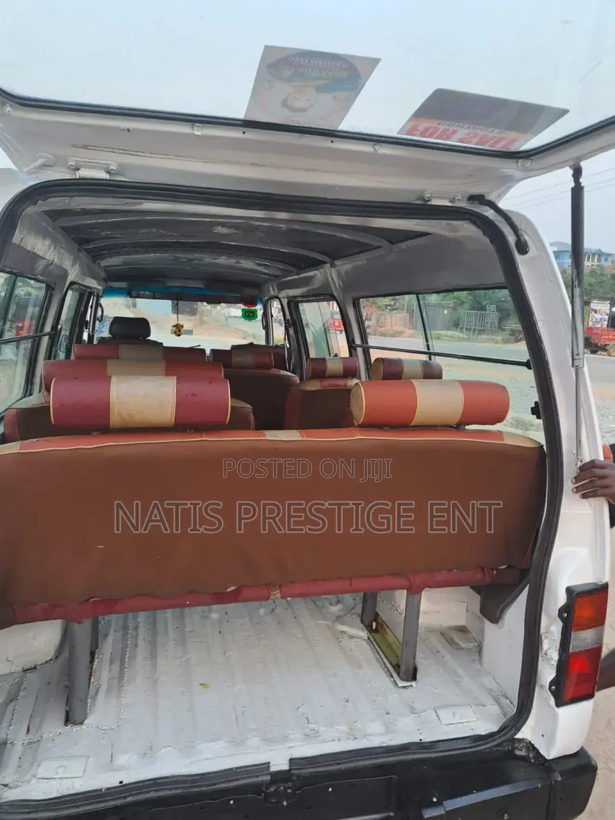 Nissan Caravan (Urvan) 2002 White