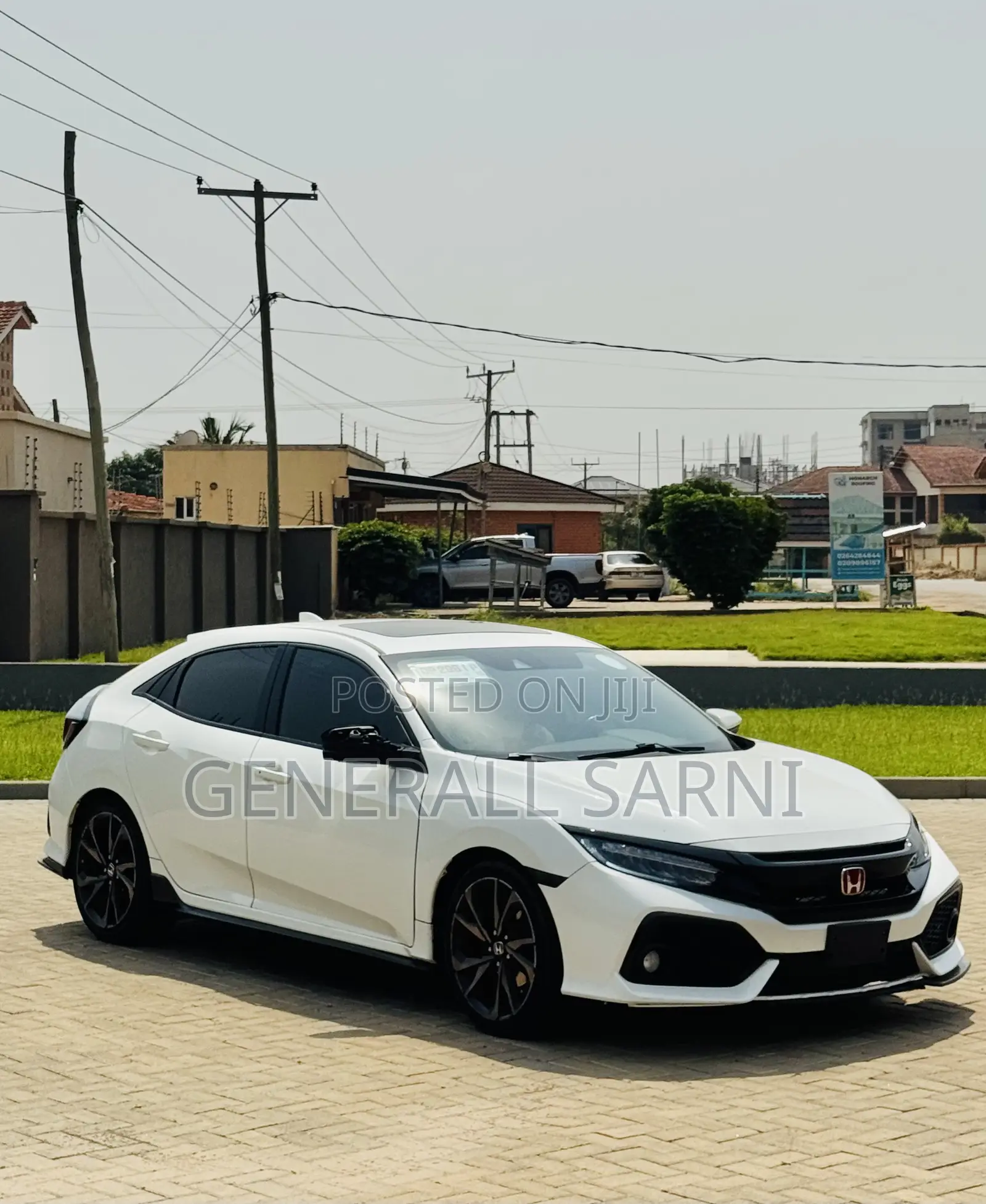 Honda Civic LX 4dr Hatchback (1.5L 4cyl) 2017 White