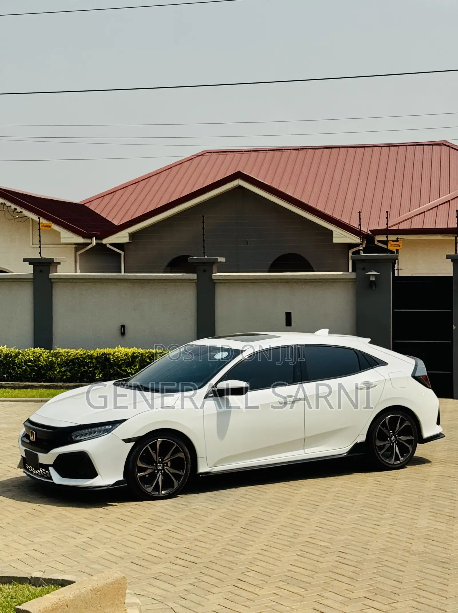 Honda Civic LX 4dr Hatchback (1.5L 4cyl) 2017 White