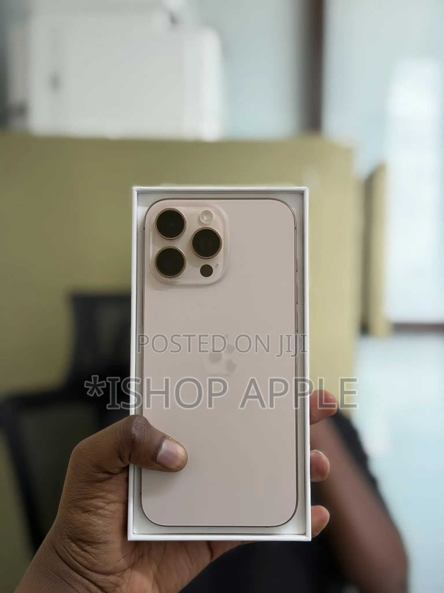 Apple iPhone 16 Pro Max 256 GB Gold