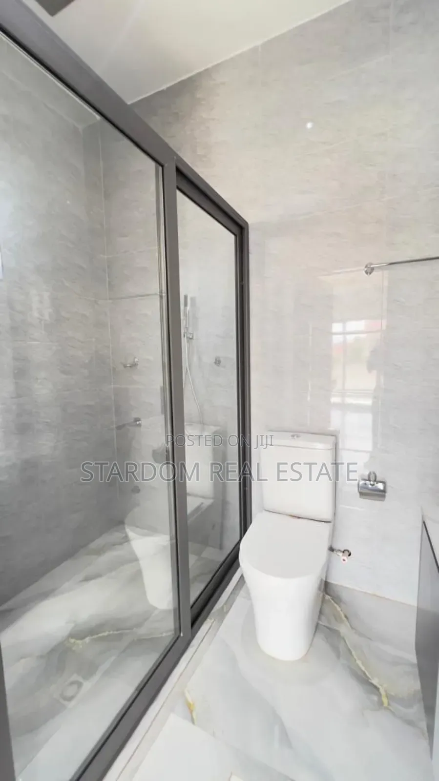 2bdrm Townhouse/Terrace in Nanakrom, Ashaley Botwe for sale