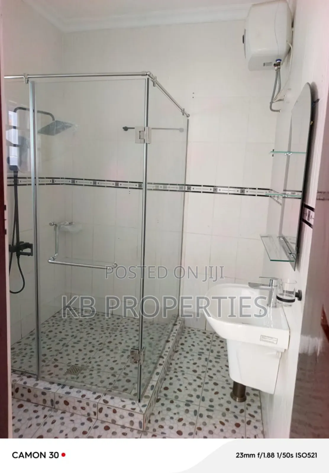 3bdrm House in Kb Properties, Spintex for rent