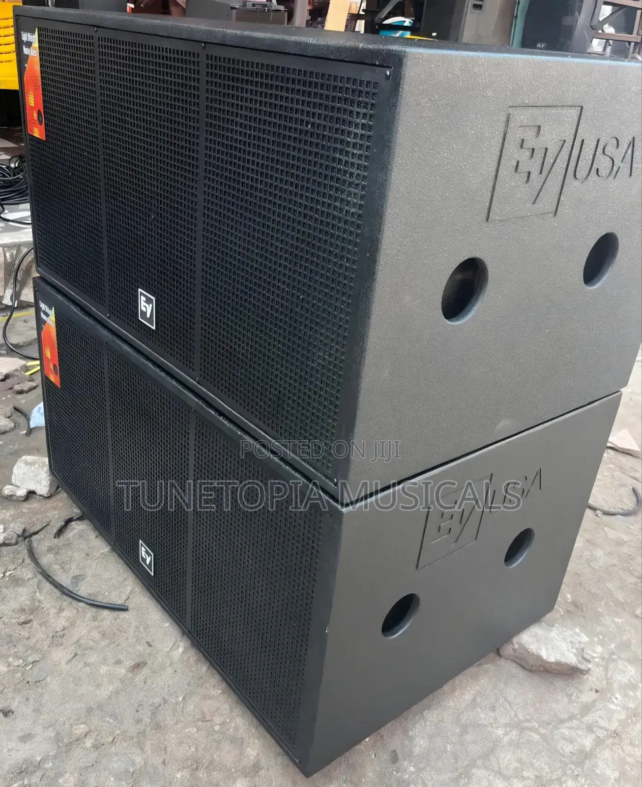 Ev (Electro-Voice) Double Bass Speaker (Subwoofer).