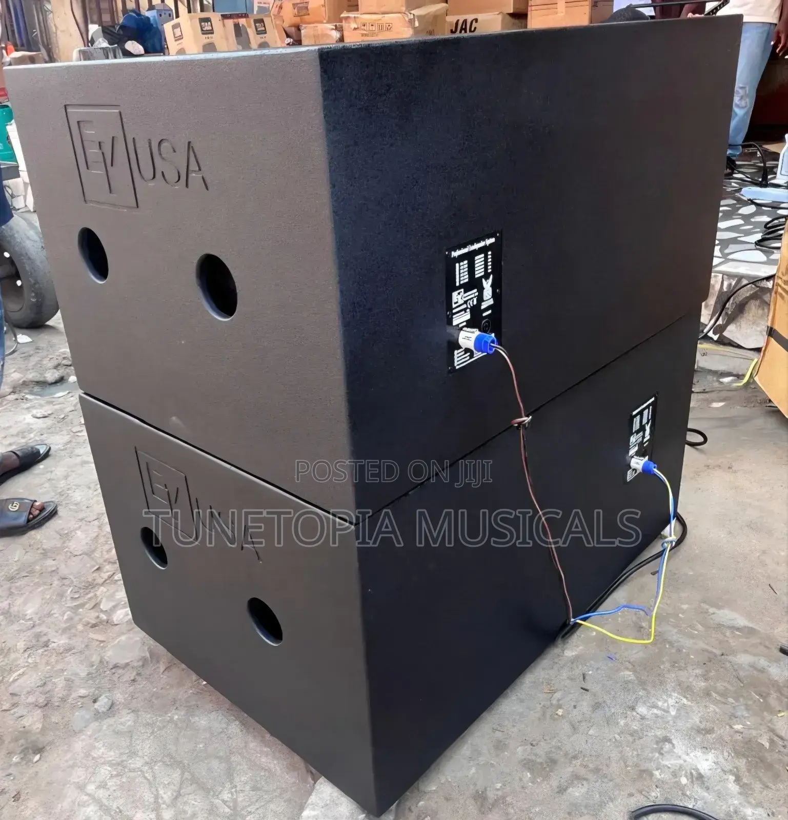 Ev (Electro-Voice) Double Bass Speaker (Subwoofer).