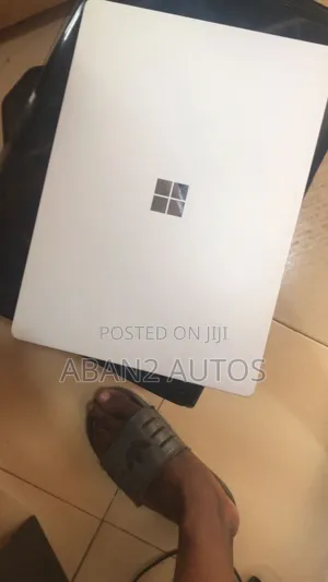 Laptop Microsoft Surface Laptop 8GB Intel Core I5 SSD 256GB