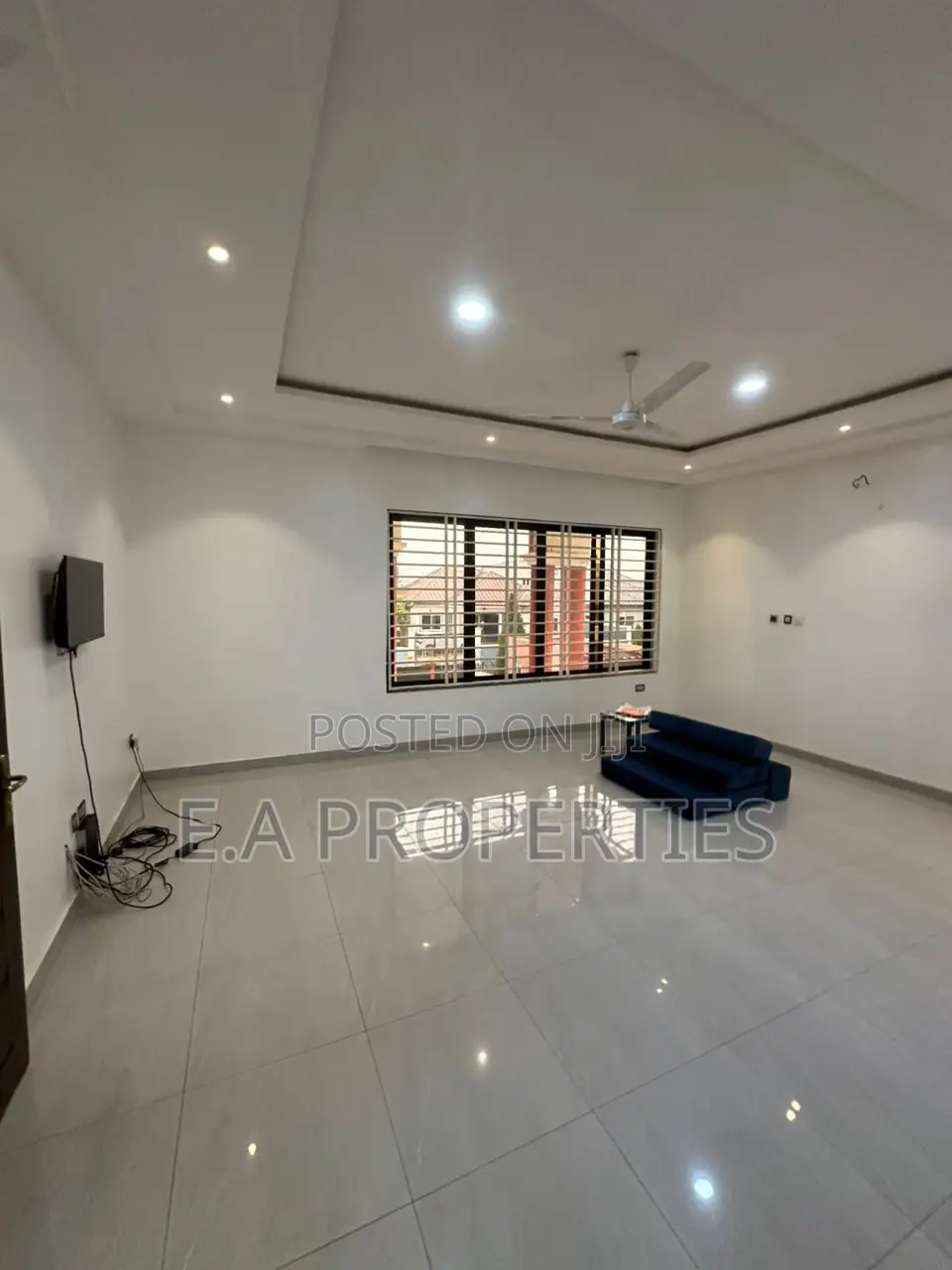 5bdrm House in E A Properties, Lake Side Estate for sale