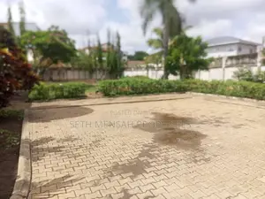 5bdrm House in Seth, Prisons School Area for sale