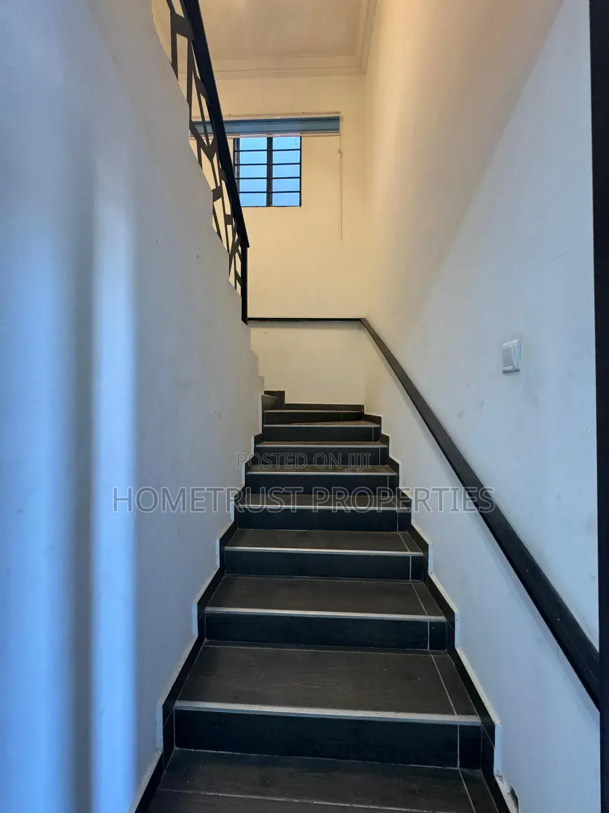 4bdrm Duplex in Hometrust Properties, Kwabenya for rent