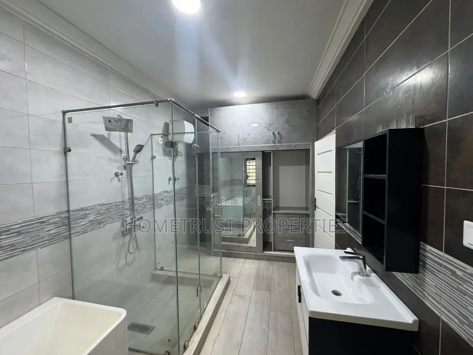 4bdrm Duplex in Hometrust Properties, Kwabenya for rent