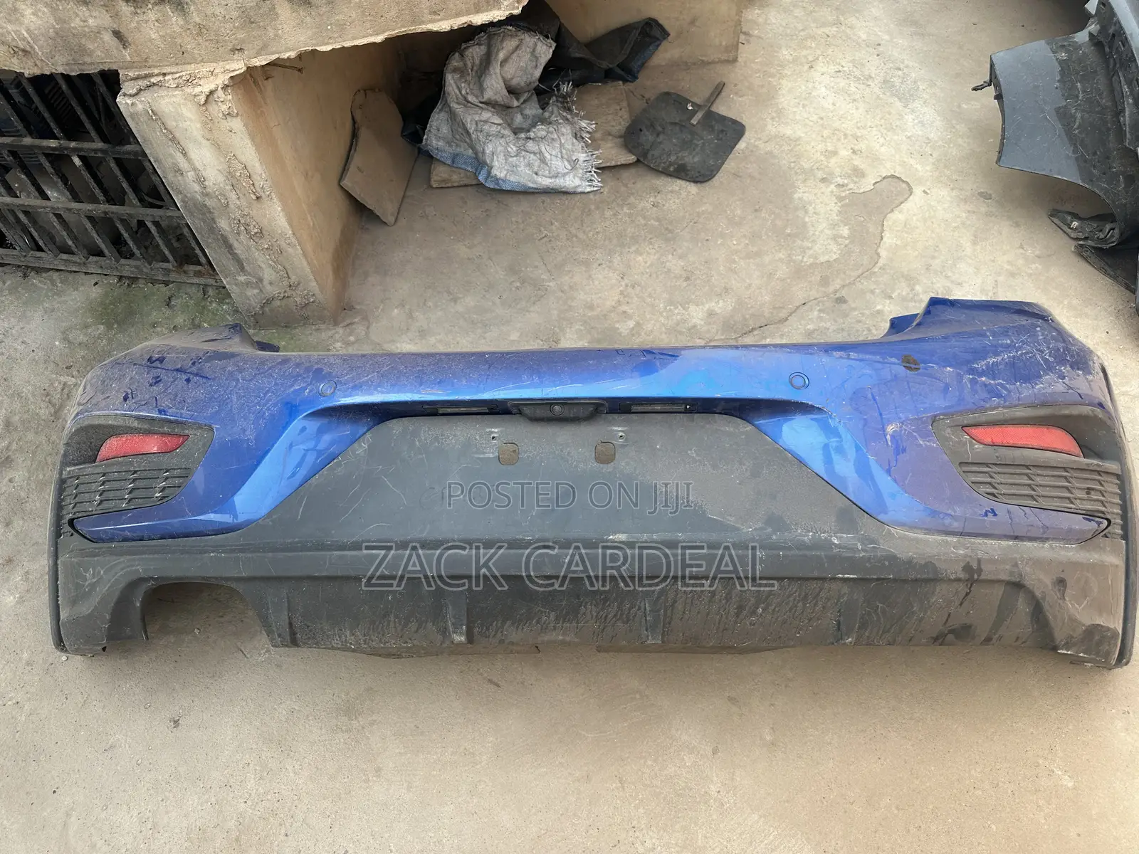 Chevy Cruze 2018 Hatchback Back Bumper Available