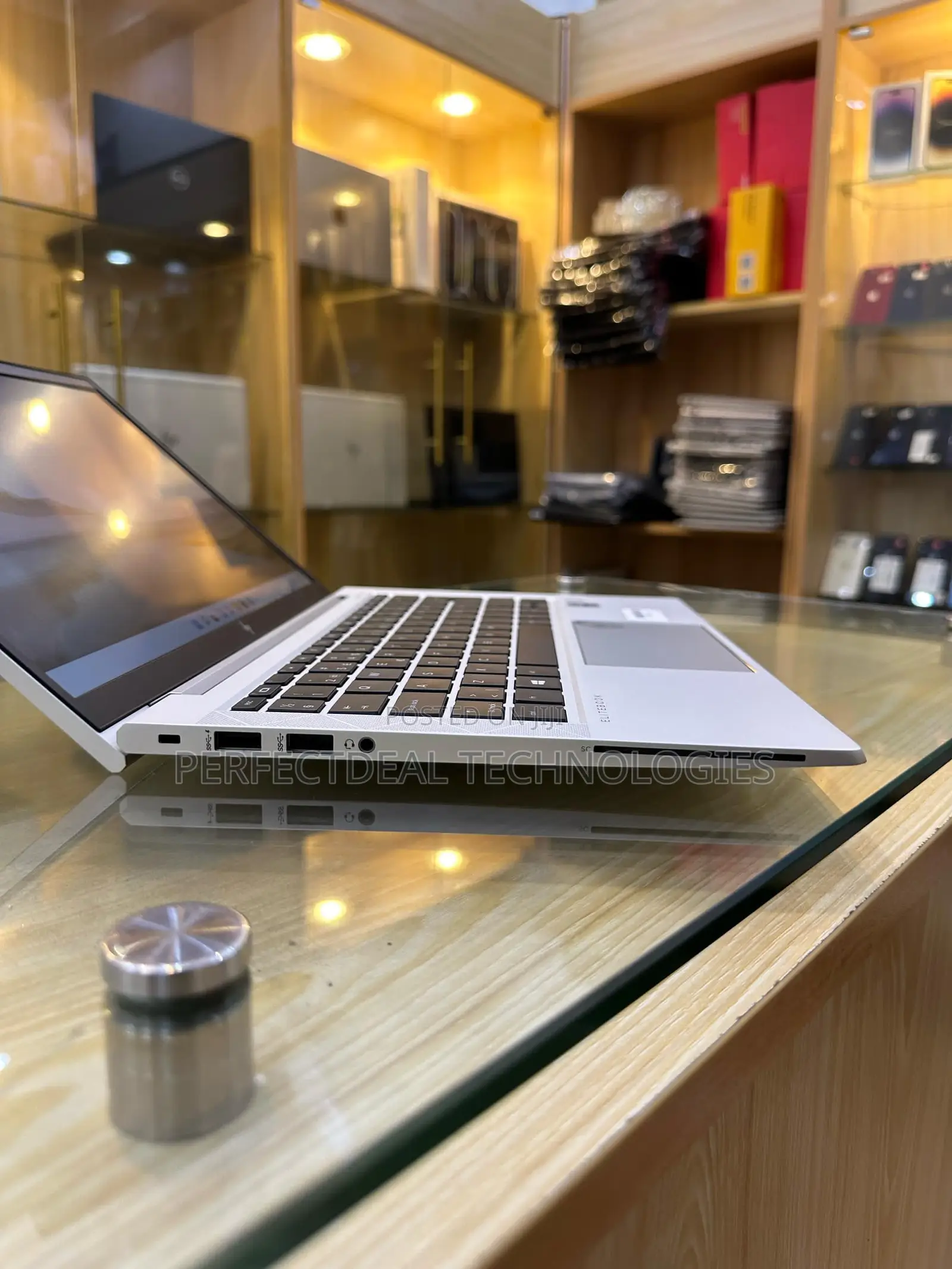 New Laptop HP EliteBook 830 G7 8GB Intel Core i5 SSD 256GB