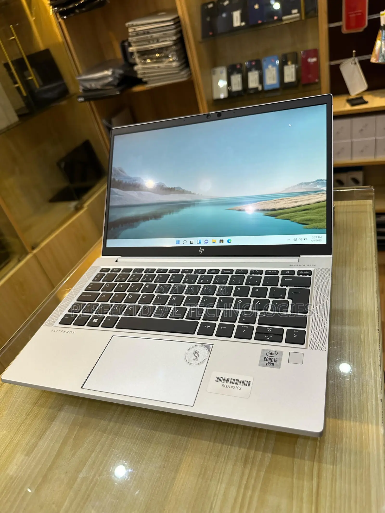 New Laptop HP EliteBook 830 G7 8GB Intel Core i5 SSD 256GB