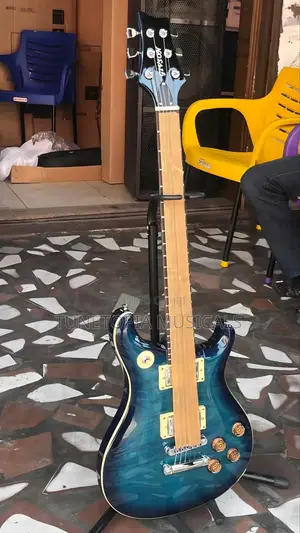 Givson Lead Guitar With Bag