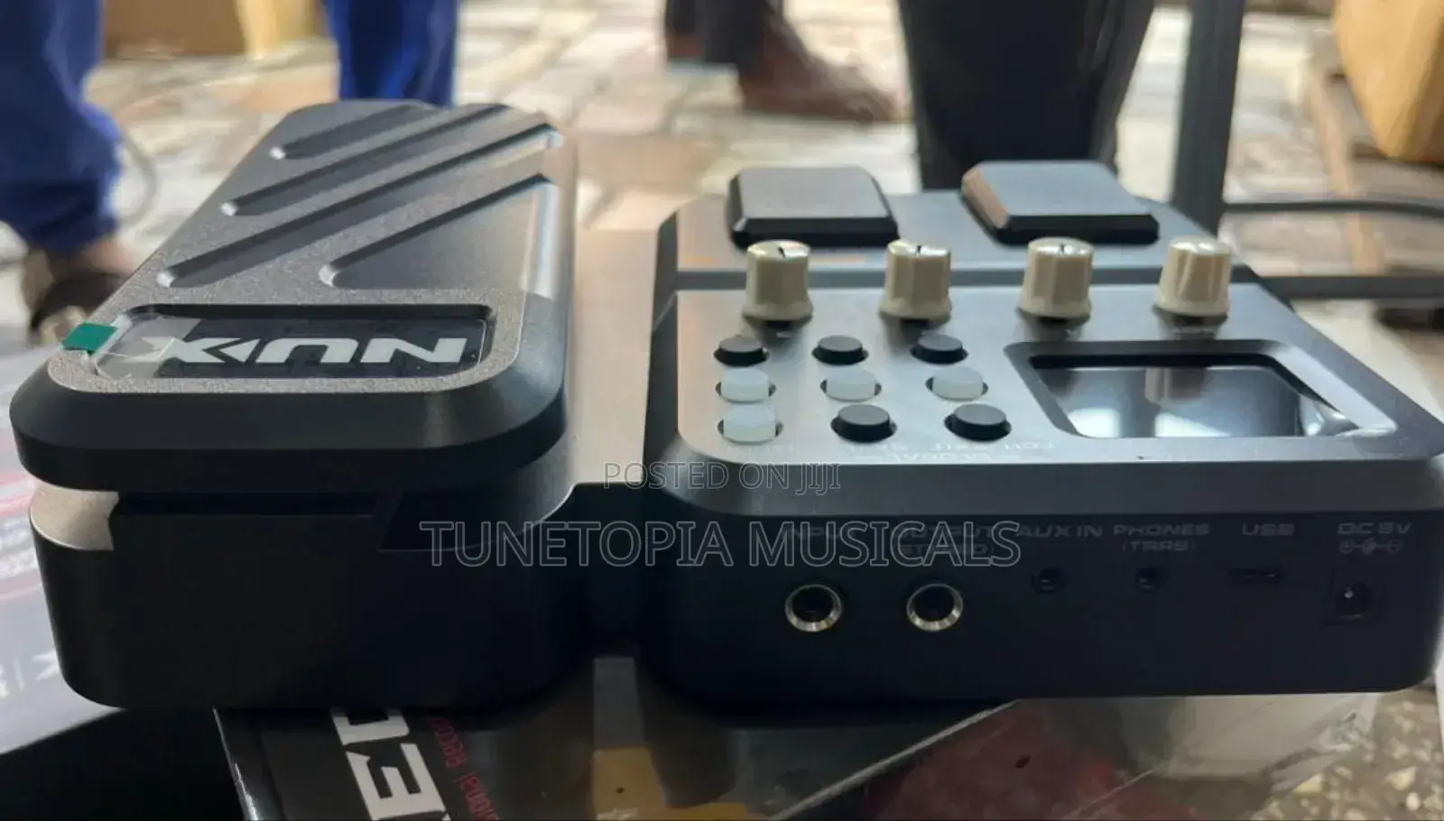 Nux Mg-101 Modeling Guitar Effect Pedal Processor.