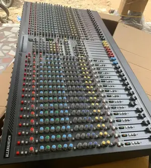 Allen & Heath Gl2400 32channel Professional Mixer