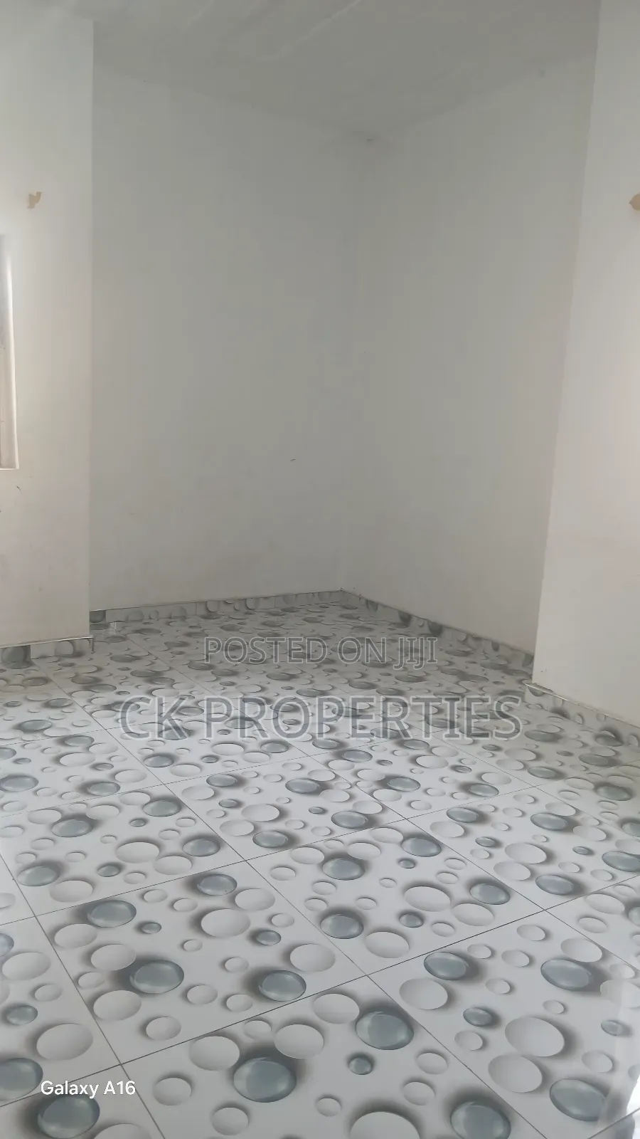 Mini Flat in Franco Estate, Dome for rent
