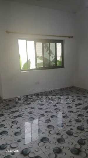 Mini Flat in Franco Estate, Dome for rent