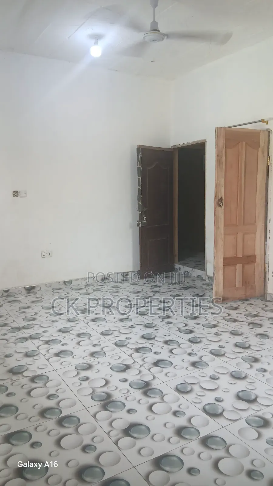 Mini Flat in Franco Estate, Dome for rent