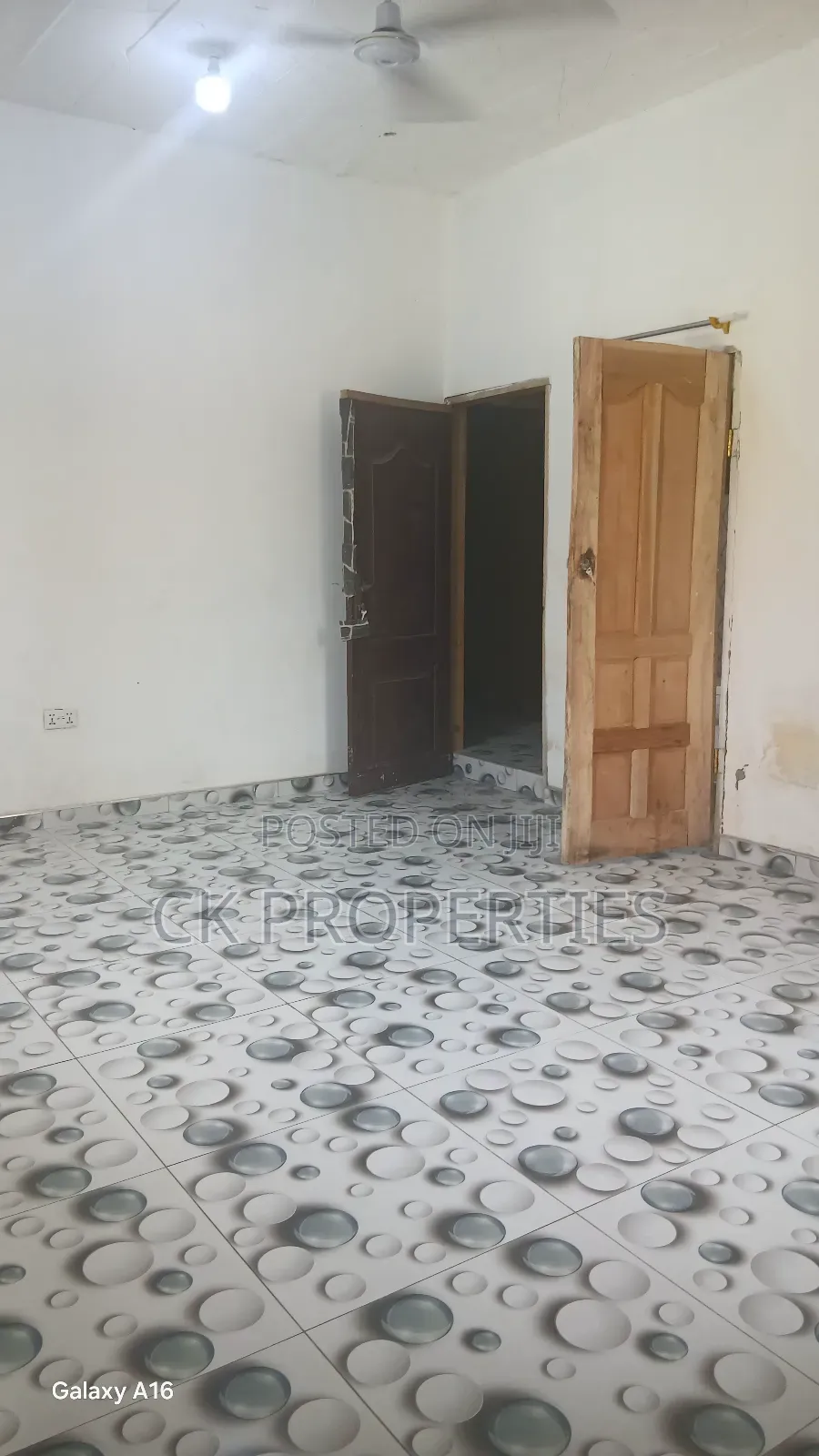 Mini Flat in Franco Estate, Dome for rent