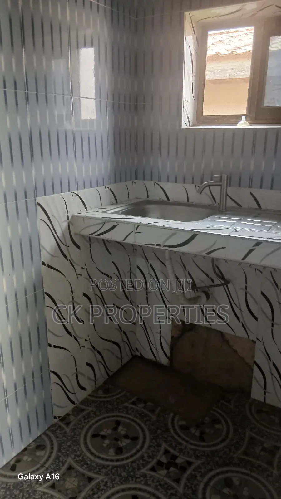 Mini Flat in Franco Estate, Dome for rent