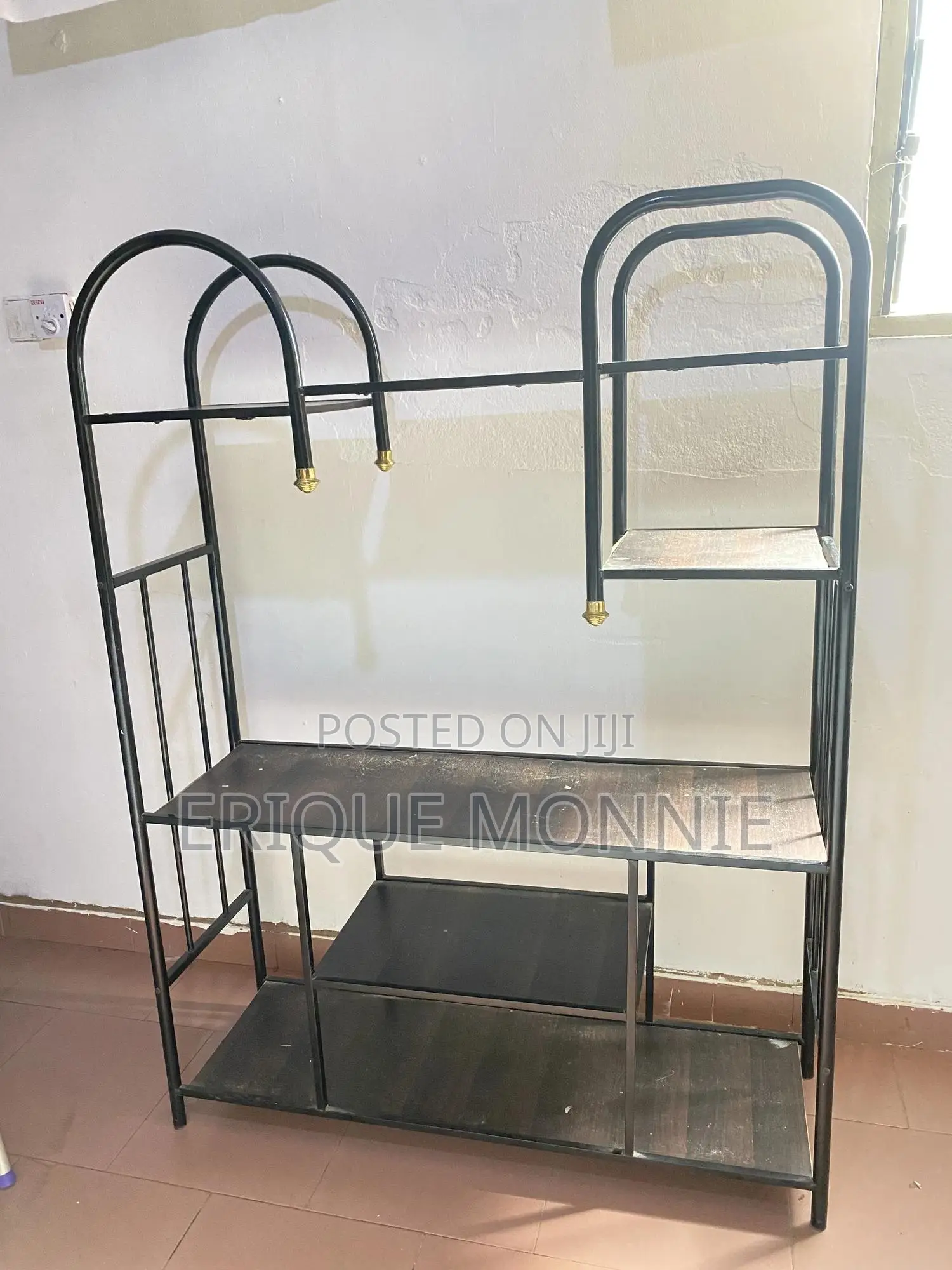 Nice Beautiful Iron Tv Stand for Sell