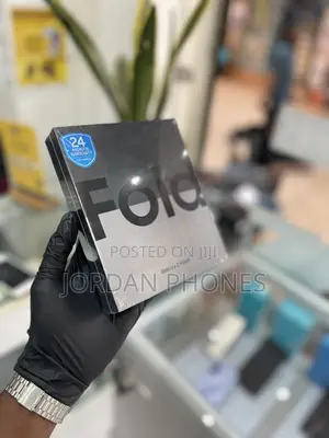 New Samsung Galaxy Z Fold4 256 GB Black
