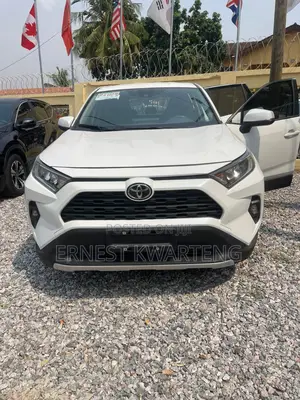 Toyota RAV4 2024 White