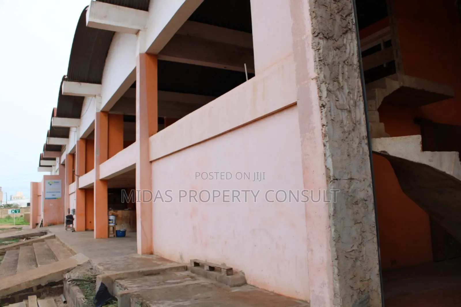 4 Acre Land With 10000+Sqm Warehouse for Sale at Tema Industrial Area