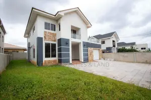 4bdrm House in Haatso, Antis for sale