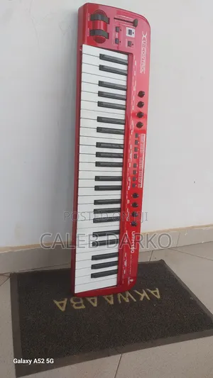 Behringer Umx 490