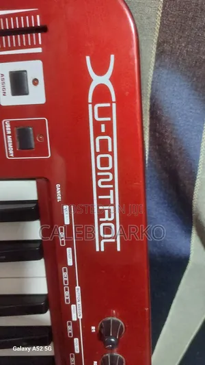 Behringer Umx 490