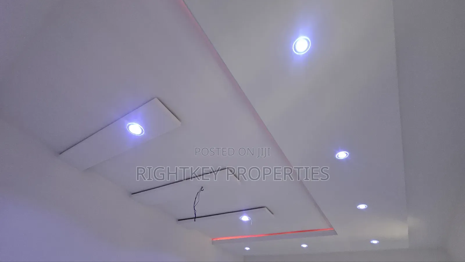4bdrm Duplex in Rightkey, Kumasi Metropolitan for sale