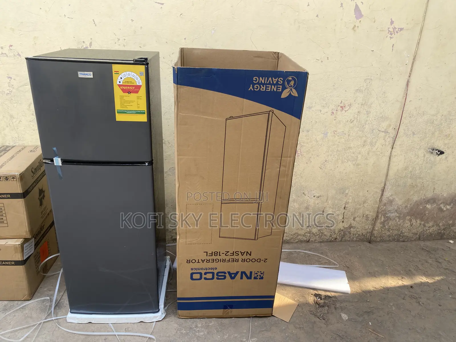 Great Space Nasco 136litres Top Freezer Fridge