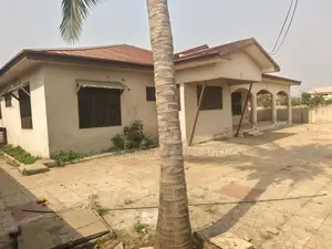2bdrm Apartment in Dawhenya, Tema Metropolitan for rent