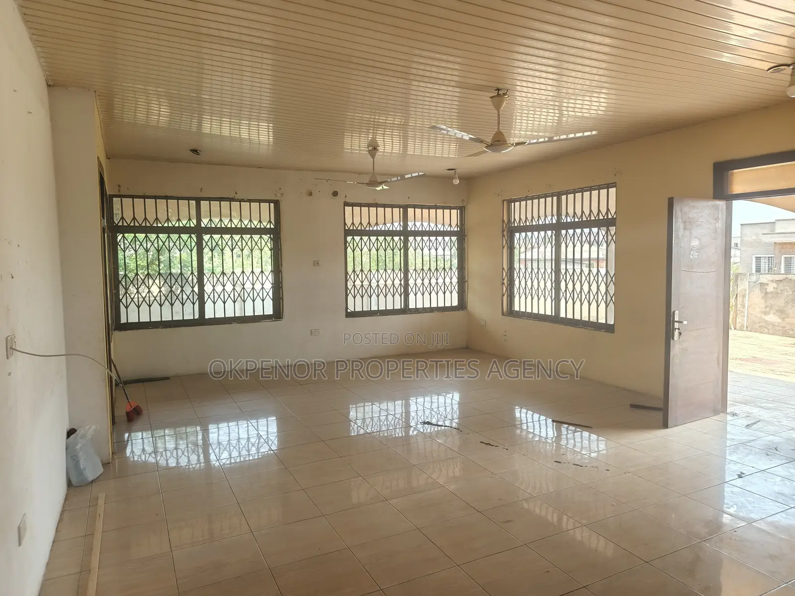 2bdrm Apartment in Dawhenya, Tema Metropolitan for rent