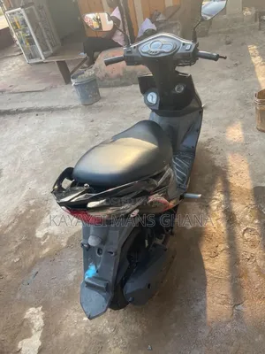 Yamaha 2022 Black