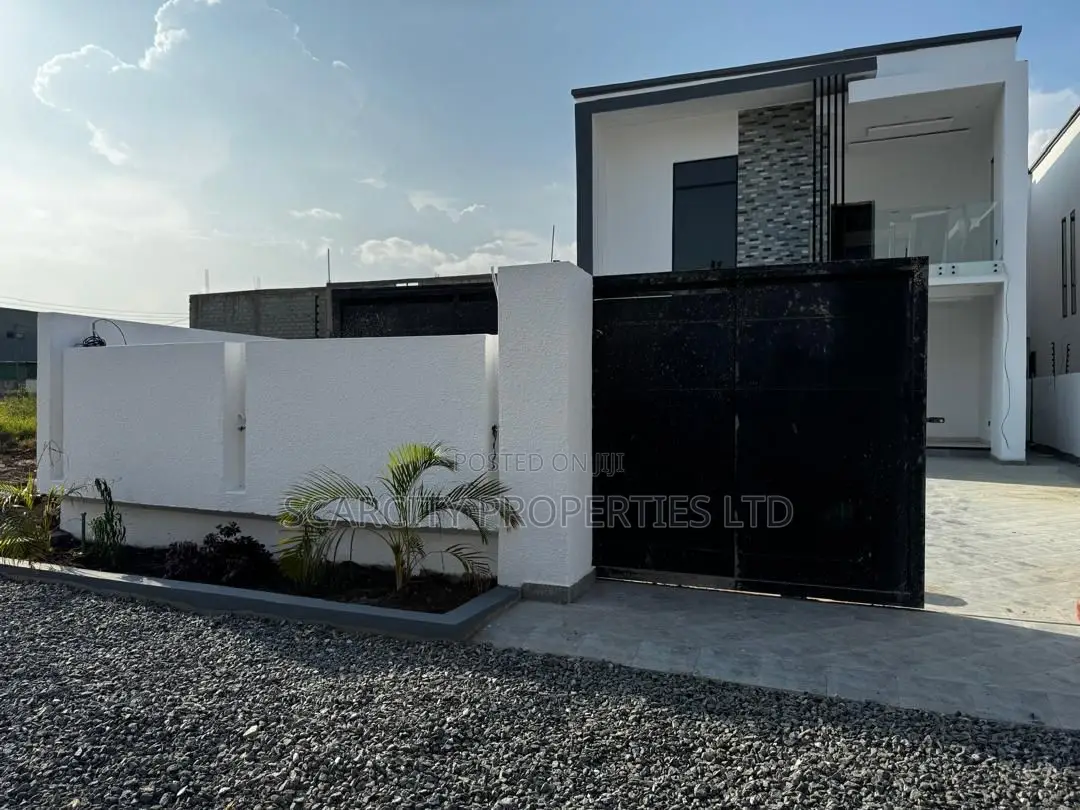 4bdrm House in Nmai-Dzorn for sale