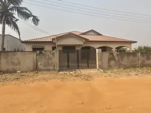 2bdrm Apartment in Dawhenya, Tema Metropolitan for rent