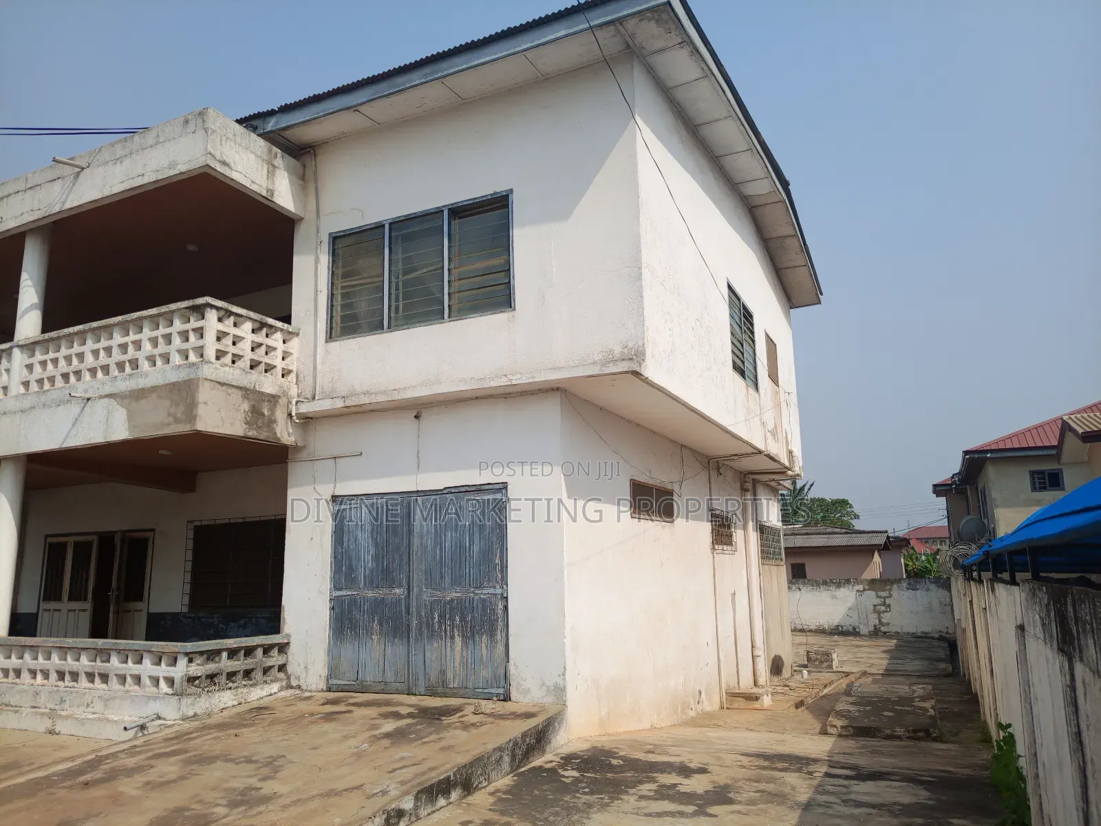 8bdrm House in Opposite Gloryland, Darkuman for rent