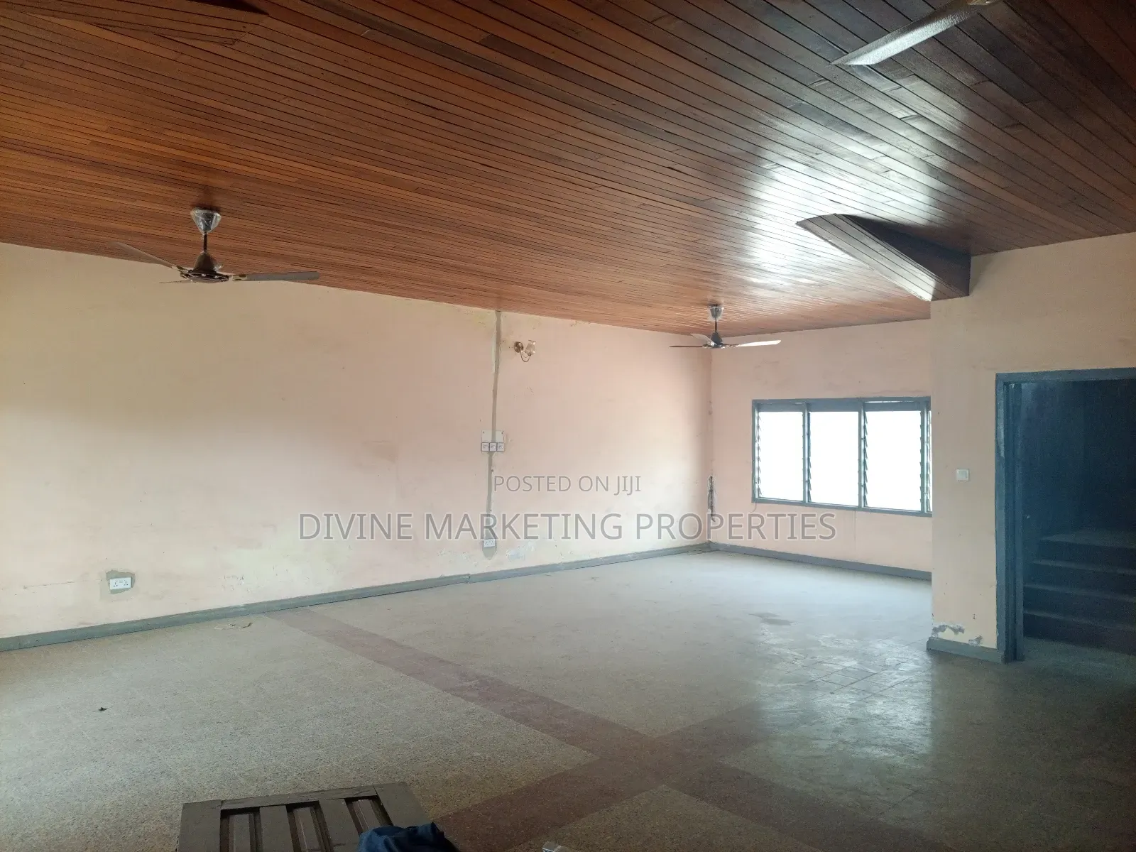 8bdrm House in Opposite Gloryland, Darkuman for rent