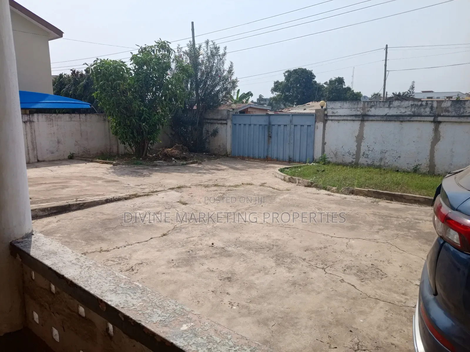8bdrm House in Opposite Gloryland, Darkuman for rent