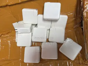Original Apple Macbook Adapter 61w( Home-used)