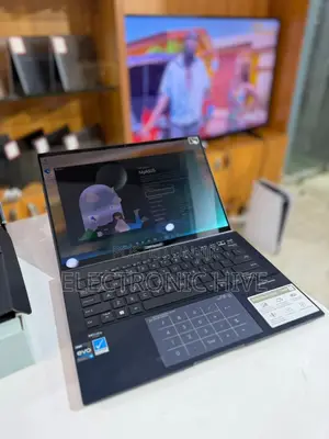 New Laptop Asus Zenbook 14 UX434 16GB Intel Core i7 SSD 512GB