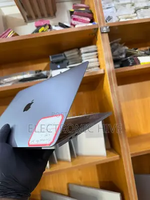 Laptop Apple MacBook Pro 2019 8GB Intel Core I5 SSD 512GB
