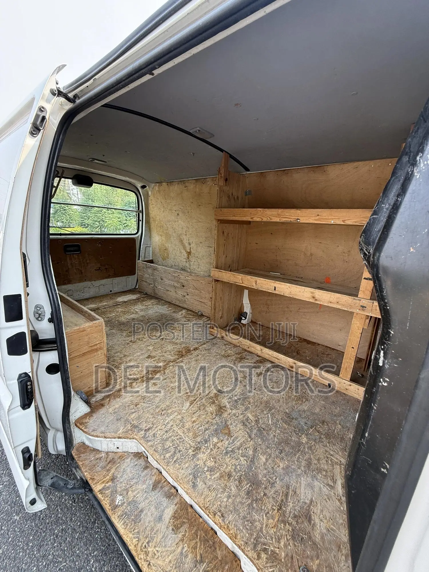 Toyota HiAce 2013 White