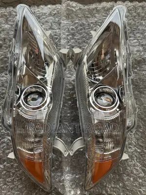 Toyota Camry 2010-2011 Headlights